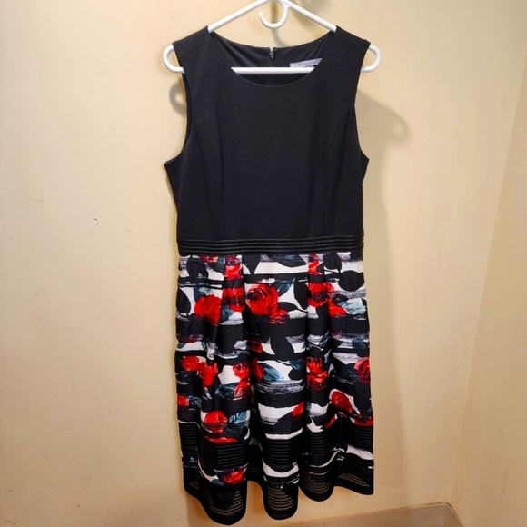 LUXE by Carmen Marv Valvo Black floral print midi dress size 14 - Picture 1 of 11